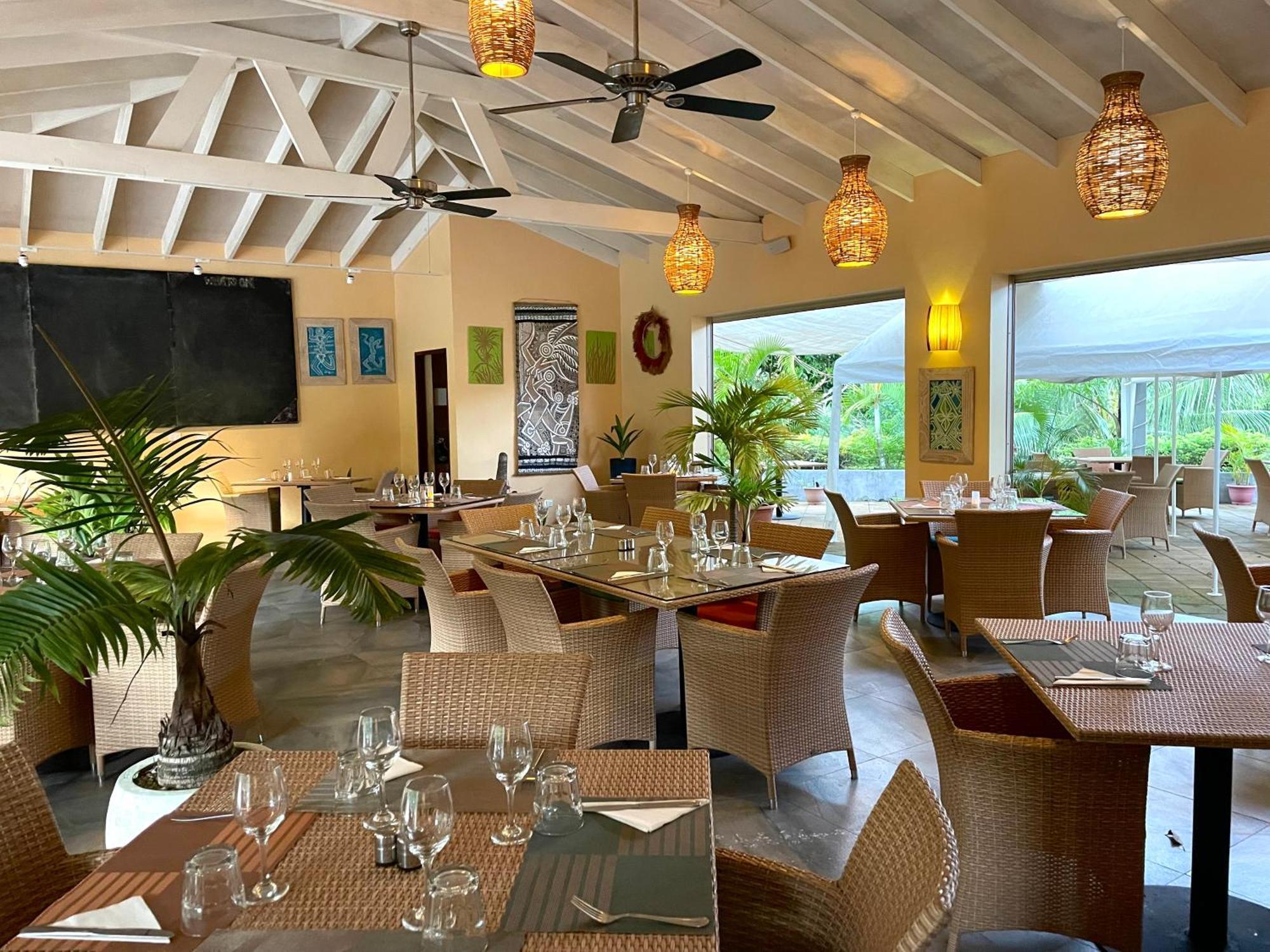 Nasama Resort Port Vila Buitenkant foto